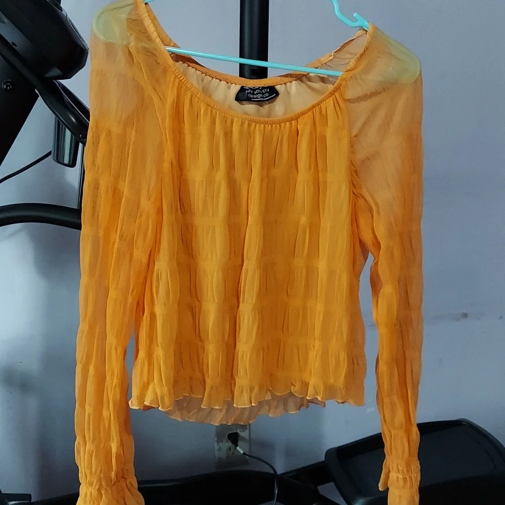 Tops 5 for $20 - Picture 4 of 16